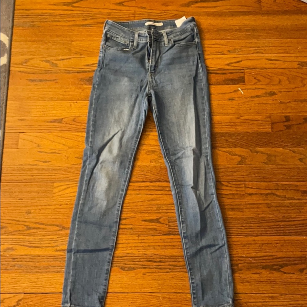 Levi’s high rise jeans